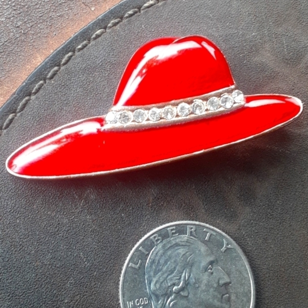 Red Hat Society Brooch/Pin